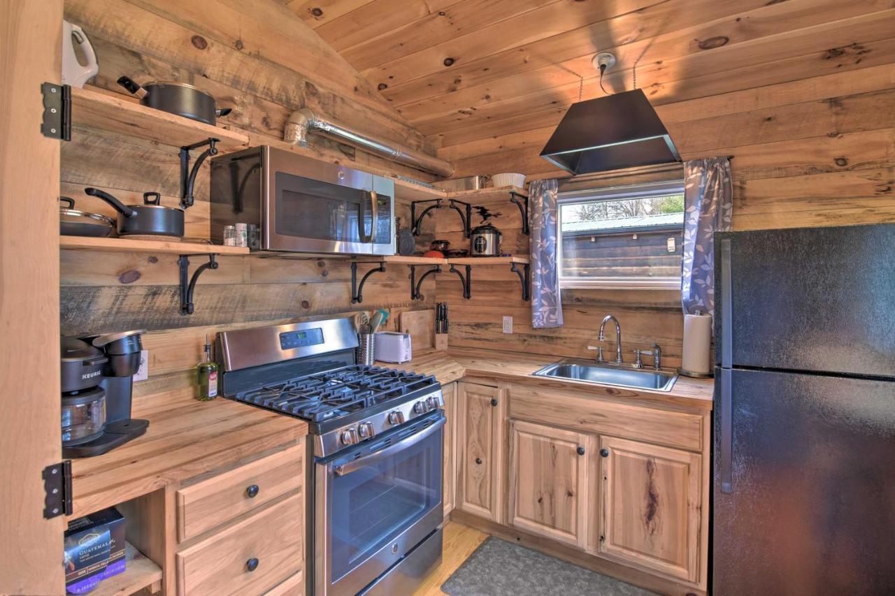 Rural Retreat - 1 Mile To Holston River Weir Dam! Holiday home