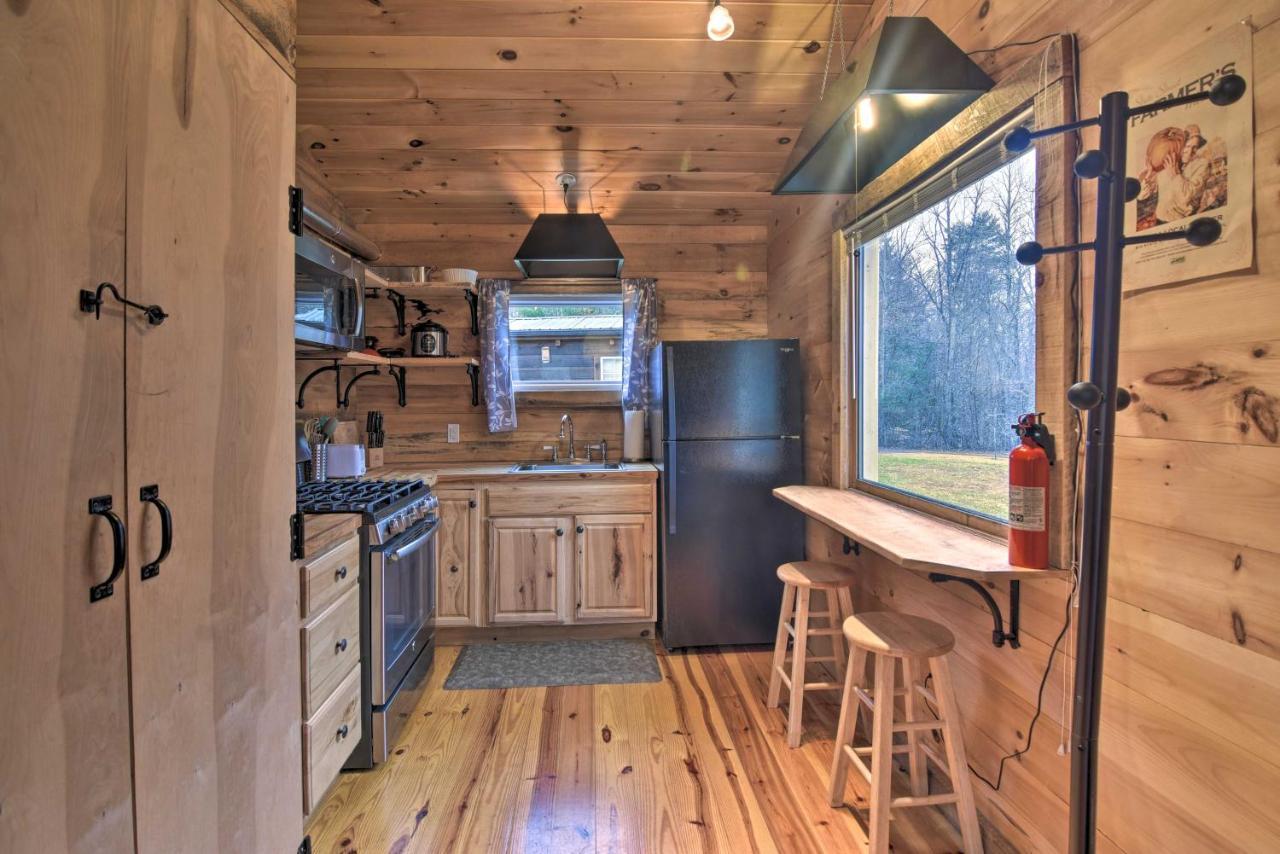 Rural Retreat - 1 Mile To Holston River Weir Dam! Holiday home