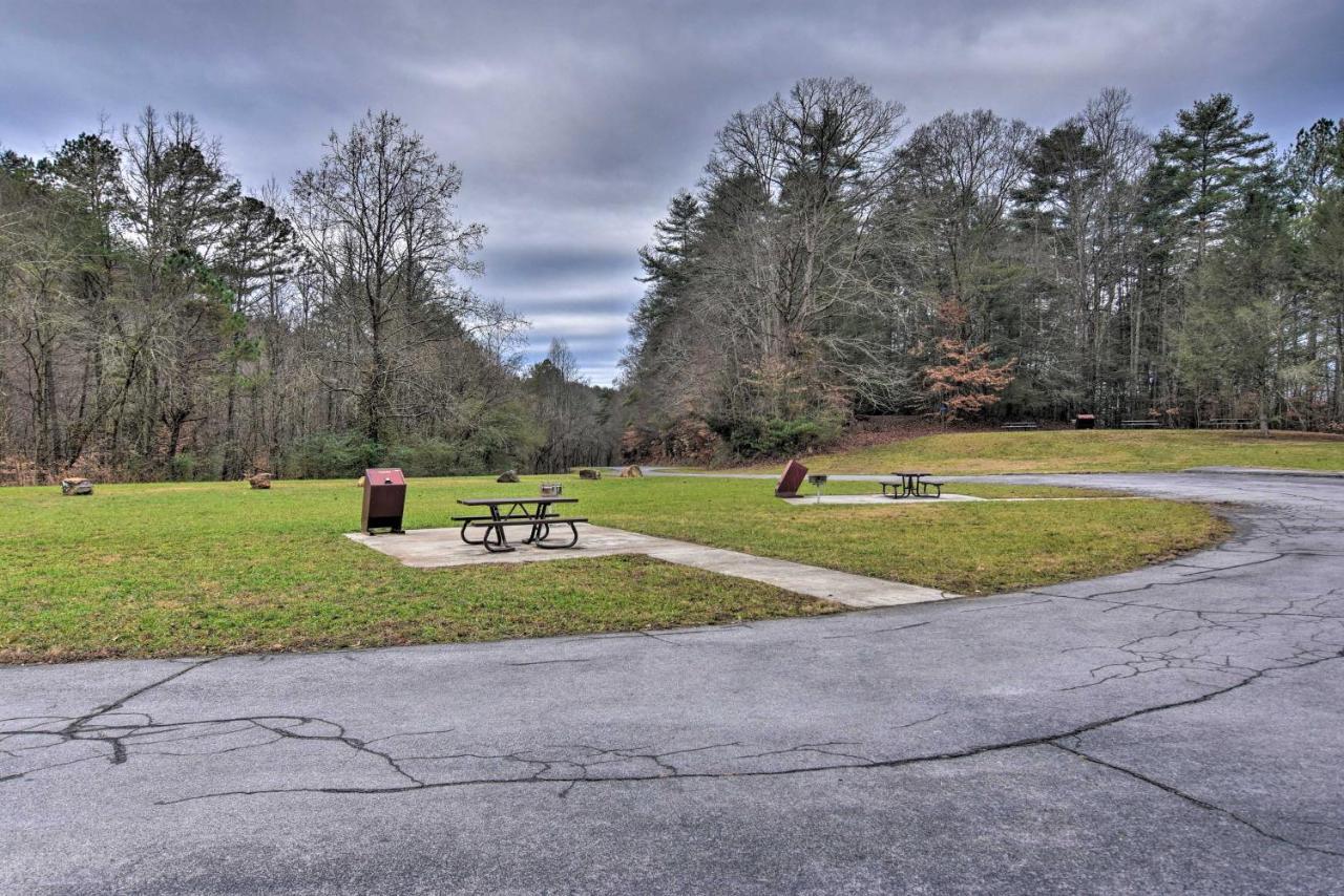 Rural Retreat - 1 Mile To Holston River Weir Dam! Holiday home *